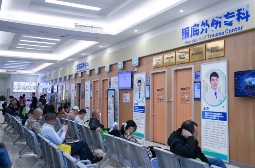 男子长期饮用功能饮料提神，致视力几近失明